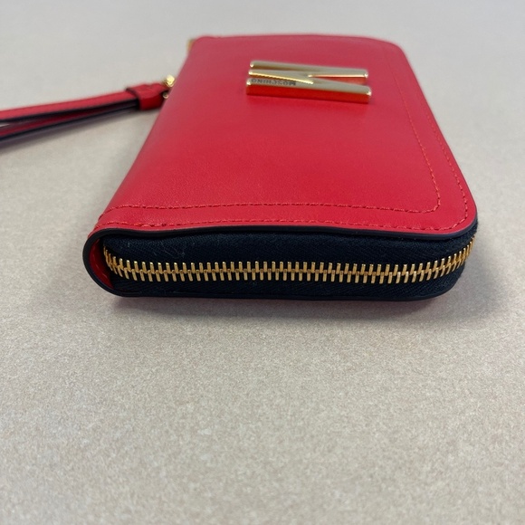 Moschino Couture Red Zip Around Large Wristlet Wallet - NWT - Picture 5 of 13